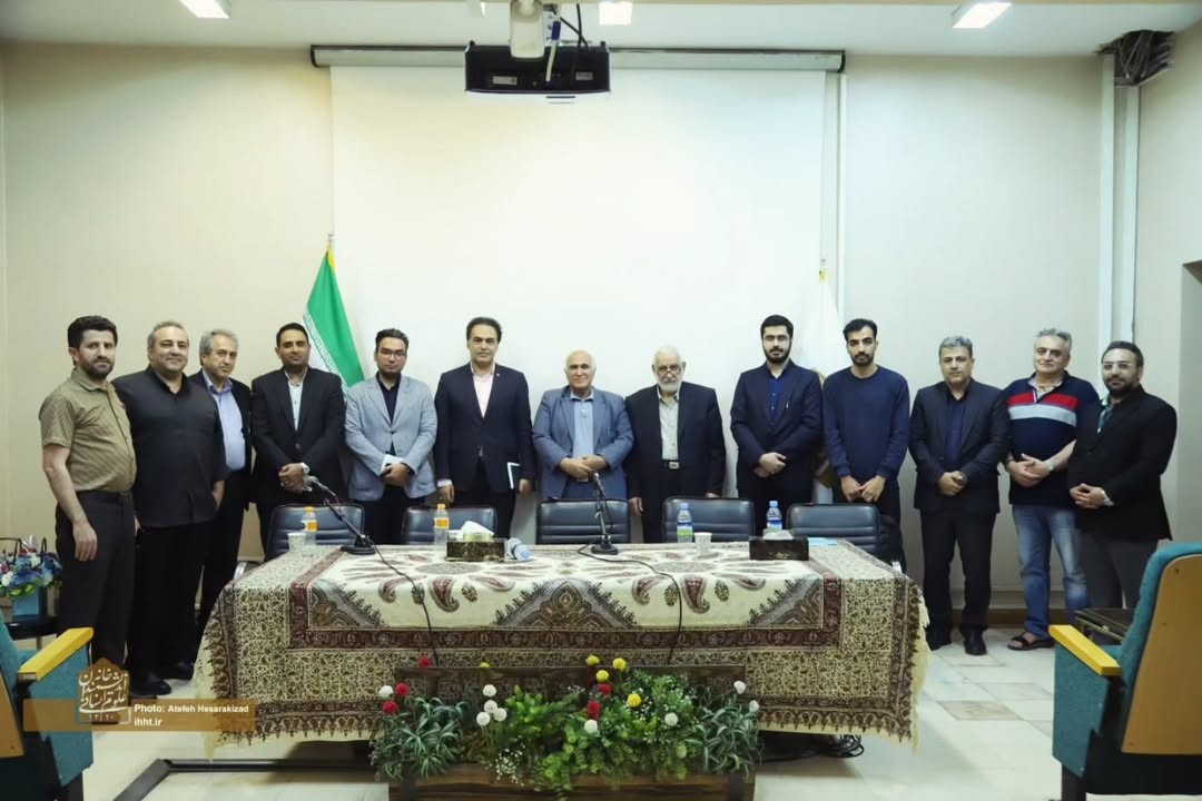 گزارش تصویری: نشست آسیب‌شناسی مطالعه حقوق؛ از جزوه تا کتاب